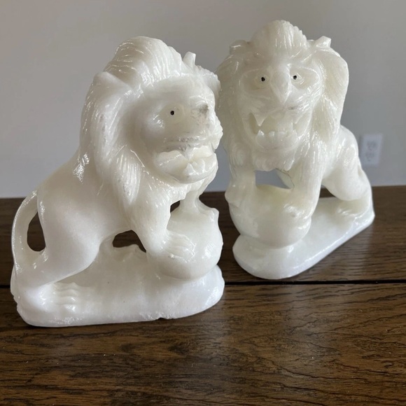 Vintage Pair of Lion Bookends Book Ends Stone Heavy Door Stop - Picture 3 of 15
